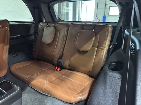 Used 2023 Lincoln Aviator Reserve w/ Equipment Group 201A image 13