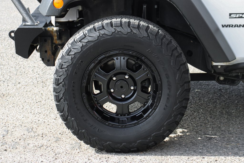 Used 2015 Jeep Wrangler Sport w/ Quick Order Package 24S AWD/4WD image 34
