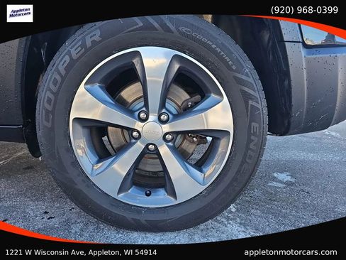 Used 2019 Jeep Cherokee Limited image 38