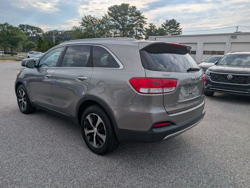 Used 2016 Kia Sorento EX AWD/4WD image 5
