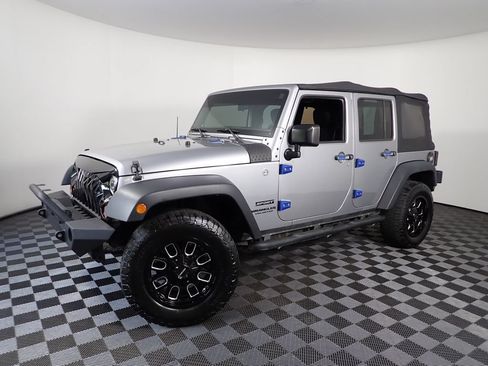 Used 2016 Jeep Wrangler Unlimited Sport AWD/4WD image 8