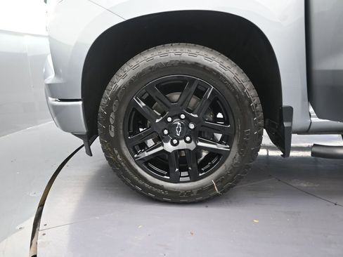Used 2023 Chevrolet Silverado 1500 RST RWD image 13