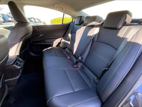 Used 2022 Lexus ES 300h w/ Premium Package image 20