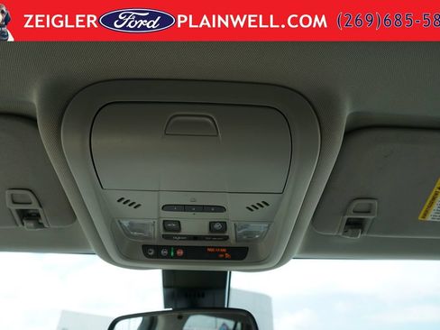 Used 2022 GMC Terrain SLT w/ Tech Package AWD/4WD image 35