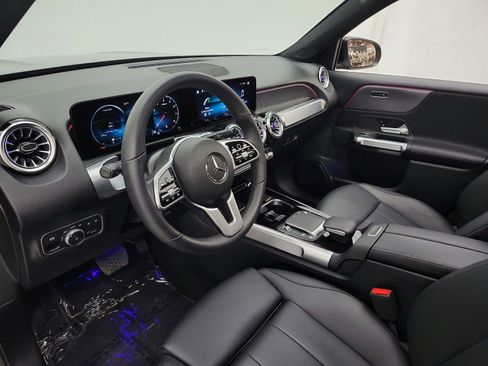Used 2022 Mercedes-Benz GLB 250 image 12