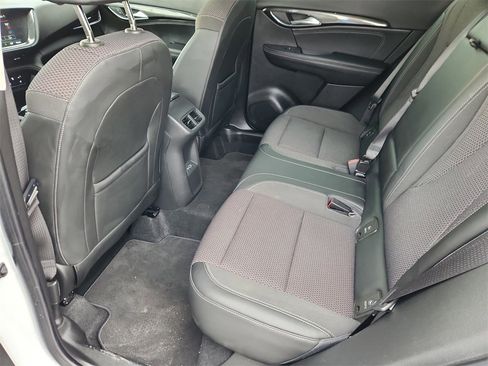 Used 2022 Buick Envision Preferred image 9