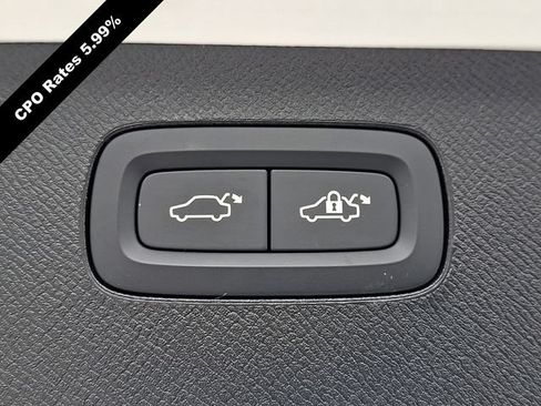 Certified 2025 Volvo XC90 B6 Plus w/ Protection Package Premier AWD/4WD image 31