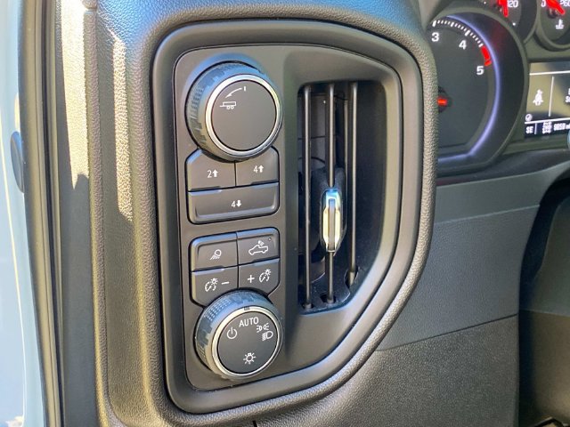 Used 2025 Chevrolet Silverado 2500 Custom w/ Custom Value Package AWD/4WD image 16