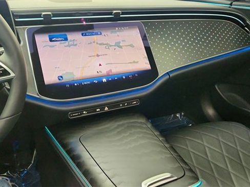 Used 2024 Mercedes-Benz E 450 4MATIC Sedan w/ Airmatic Package image 47