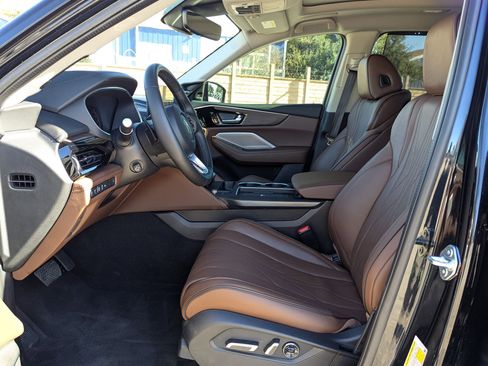 Certified 2025 Acura MDX SH-AWD w/ Advance Package image 10