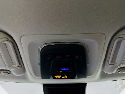 Used 2023 Toyota Corolla LE image 18