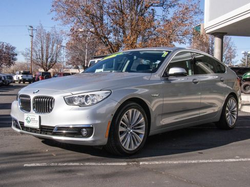Used 2017 BMW 550i Gran Turismo xDrive image 3