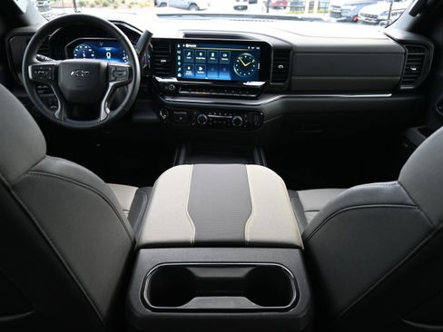 Used 2024 Chevrolet Silverado 2500 ZR2 w/ ZR2 Bison Edition image 3