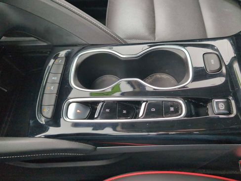 Used 2023 Buick Envision Essence w/ Sport Touring Package image 17