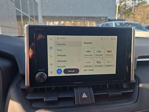 Used 2023 Toyota RAV4 LE image 4