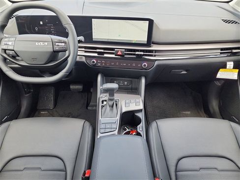 New 2026 Kia Sportage SX image 18