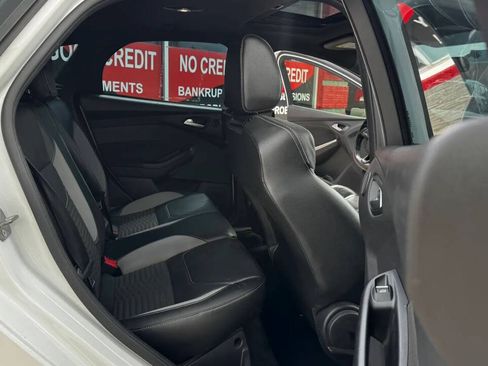 Used 2018 Ford Focus ST w/ Equipment Group 401A FWD image 18