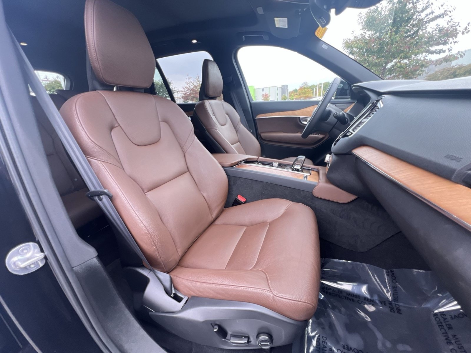 Used 2024 Volvo XC90 B6 Plus w/ Protection Package AWD/4WD image 28