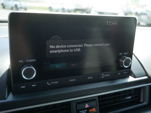 Used 2025 Honda Pilot Sport image 31