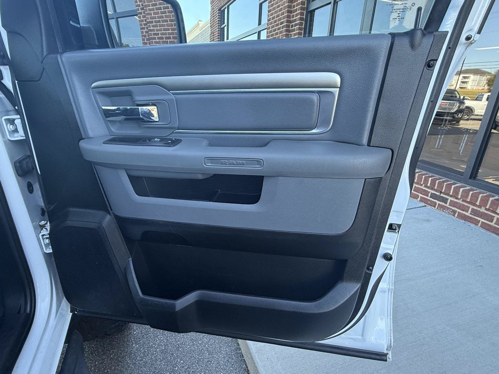 Used 2019 RAM 1500 Warlock AWD/4WD image 21