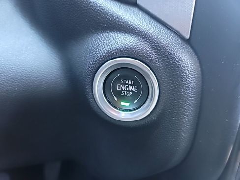 Used 2021 GMC Sierra 1500 SLT w/ SLT Convenience Package image 21