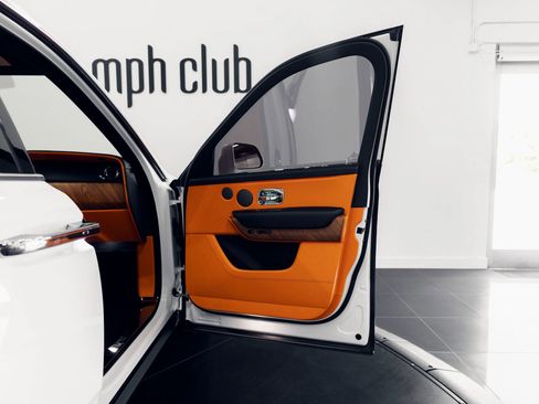 Used 2021 Rolls-Royce Cullinan AWD/4WD image 10