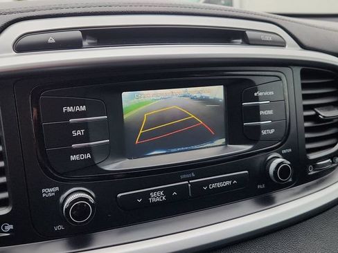 Used 2016 Kia Sorento AWD w/ LX Convenience Package image 42