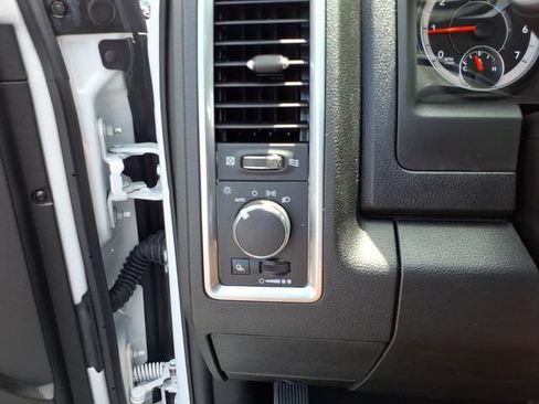 Used 2024 RAM 1500 Classic SLT AWD/4WD image 7