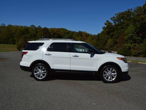 Used 2013 Ford Explorer XLT AWD/4WD image 67