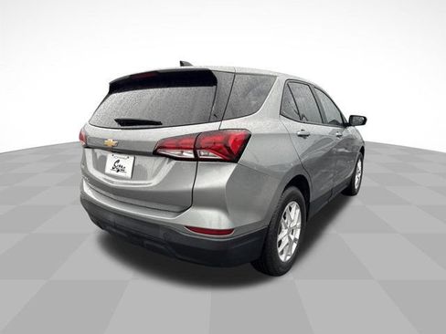 Used 2023 Chevrolet Equinox LS w/ LS Convenience Package FWD image 6