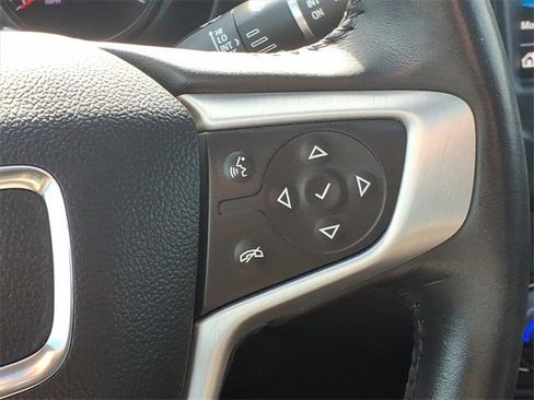 Used 2022 GMC Terrain SLT w/ Tech Package image 24