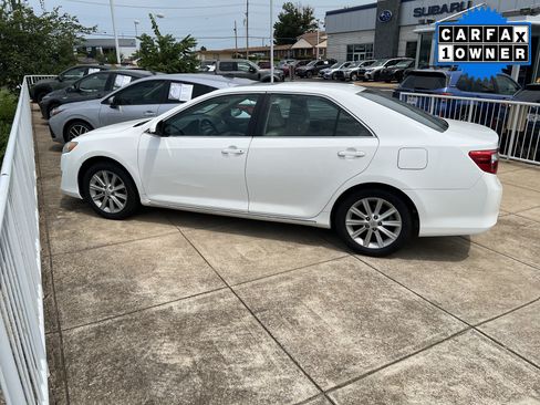 Used 2014 Toyota Camry XLE FWD image 2
