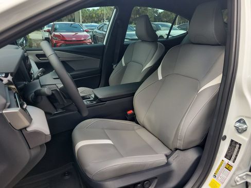 Used 2026 Toyota Camry SE FWD image 17
