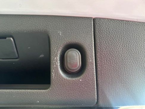 Used 2020 Chevrolet Tahoe Premier image 13