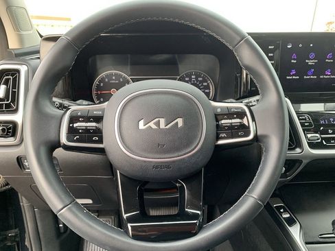Used 2022 Kia Sorento S w/ Panoramic Sunroof Package image 17