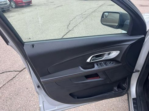 Used 2014 Chevrolet Equinox LS image 12