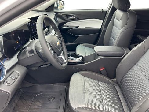 New 2026 Chevrolet Trax LT w/ Driver Confidence Package FWD image 10