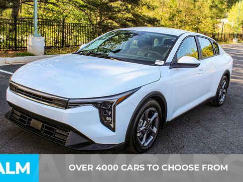 Used 2025 Kia K4 LXS image 3