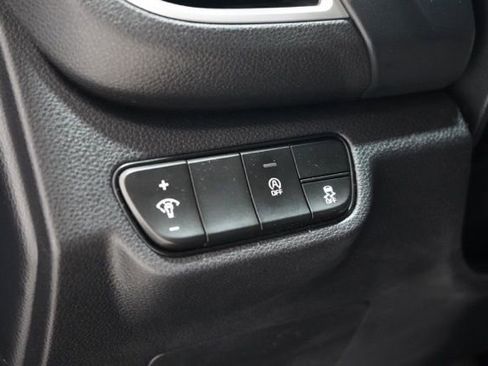 Used 2024 Kia Seltos EX image 20