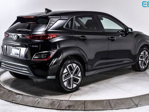 Used 2023 Hyundai Kona SE FWD image 6