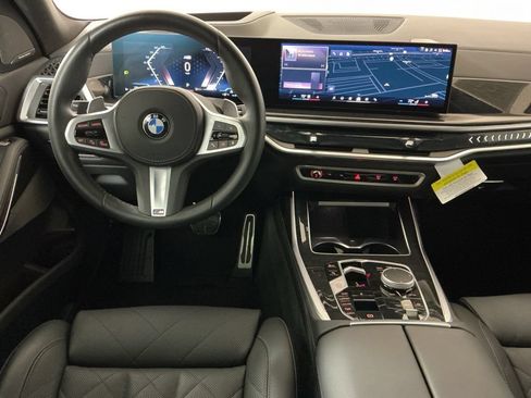 Certified 2025 BMW X7 xDrive40i w/ M Sport Package AWD/4WD image 9