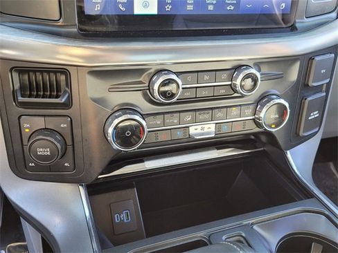 Used 2022 Ford F150 Lariat w/ Equipment Group 501A Mid image 19