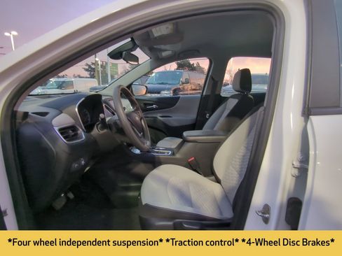 Used 2020 Chevrolet Equinox LS image 15