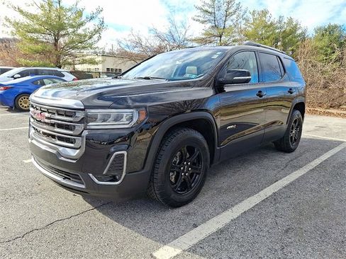 Used 2022 GMC Acadia AT4 w/ Technology Package image 3