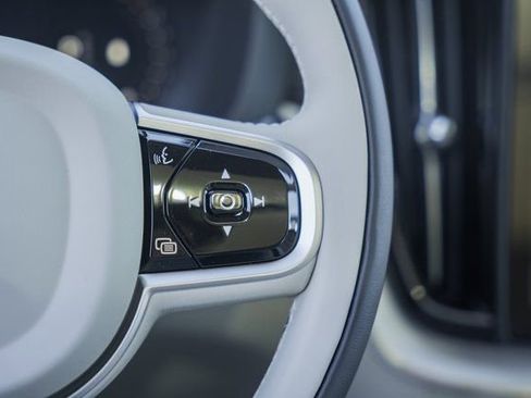 New 2026 Volvo XC60 B5 Ultra w/ Protection Package Premier image 29