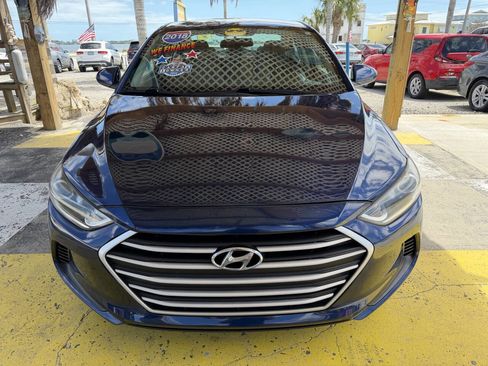 Used 2018 Hyundai Elantra SE w/ SE Connectivity Package 04 image 2