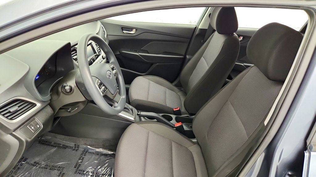 Used 2020 Hyundai Accent SE FWD image 18