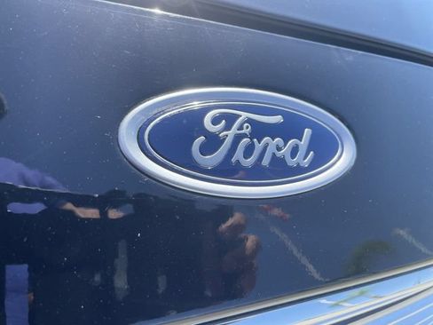 Used 2017 Ford Fusion SE w/ Fusion SE Technology Package FWD image 30