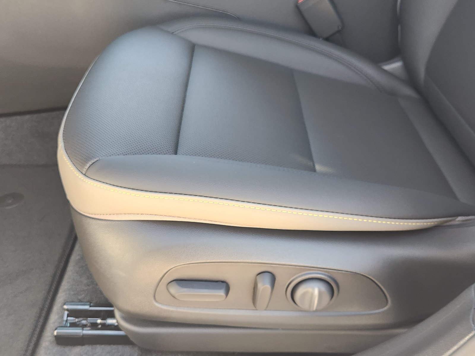 New 2026 Chevrolet Trax ACTIV w/ Driver Confidence Package FWD image 23