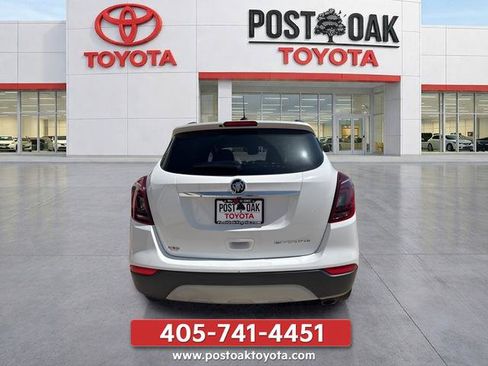 Used 2021 Buick Encore Preferred FWD image 10